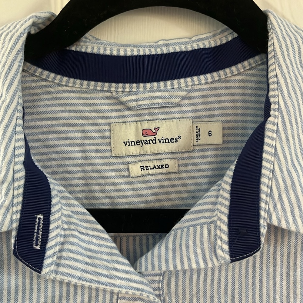 Vineyard vines button down - Picture 2 of 4